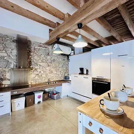 Sala Costabravasi *